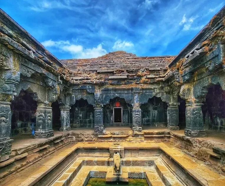 Krishnabai Temple is a peaceful and historic temple in Mahabaleshwar, known for its beautiful surroundings and the sacred source of the Krishna River. Surrounded by lush green hills and scenic views, it is a serene place for visitors seeking spirituality and nature.