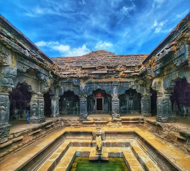 Krishnabai Temple is a peaceful and historic temple in Mahabaleshwar, known for its beautiful surroundings and the sacred source of the Krishna River. Surrounded by lush green hills and scenic views, it is a serene place for visitors seeking spirituality and nature.