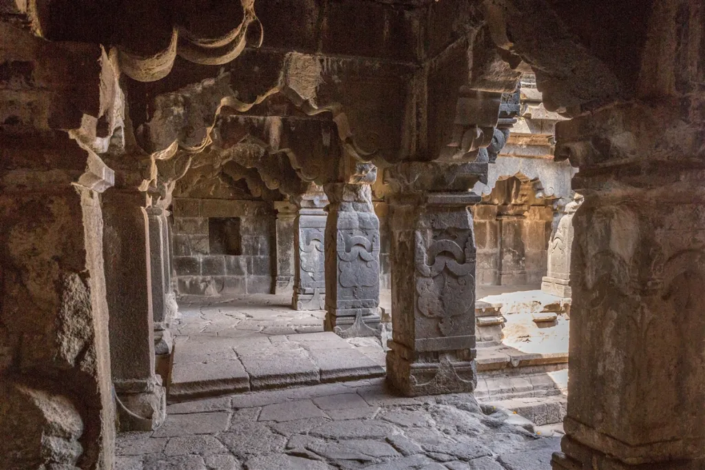 Krishnabai Temple is a peaceful and historic temple in Mahabaleshwar, known for its beautiful surroundings and the sacred source of the Krishna River. Surrounded by lush green hills and scenic views, it is a serene place for visitors seeking spirituality and nature.