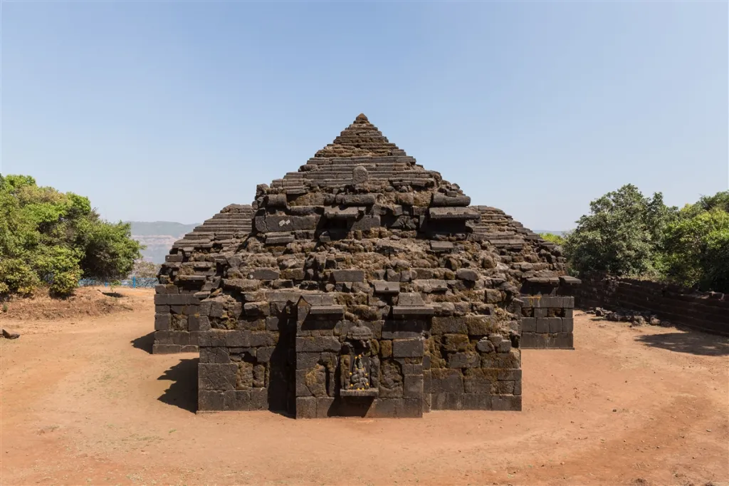 Krishnabai Temple is a peaceful and historic temple in Mahabaleshwar, known for its beautiful surroundings and the sacred source of the Krishna River. Surrounded by lush green hills and scenic views, it is a serene place for visitors seeking spirituality and nature.