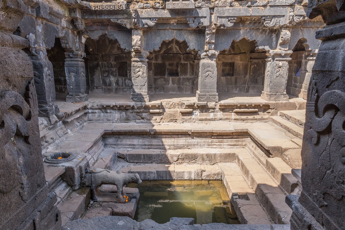 Krishnabai Temple is a peaceful and historic temple in Mahabaleshwar, known for its beautiful surroundings and the sacred source of the Krishna River. Surrounded by lush green hills and scenic views, it is a serene place for visitors seeking spirituality and nature.